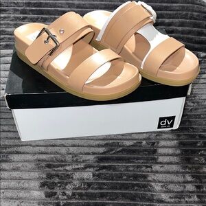 DV by Dolce Vita DV Almany Cafe Women's Tan Slide Sandals Size 8 NIB